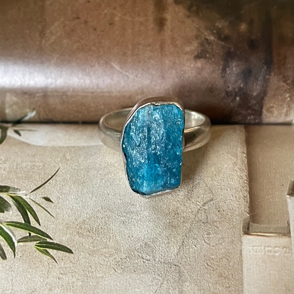 925 Sterling silver raw blue appetite ring US 9
“VIBES”
